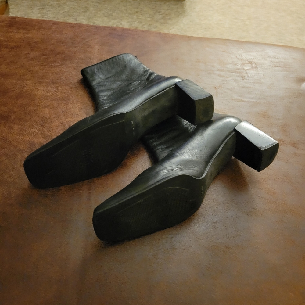STUART WEITZMAN 90's Vintage Square Toe Black Soft Leather Ankle Boots Sz 8AA - Picture 9 of 9